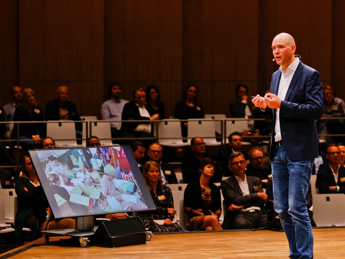 Motivational Speaker Strategies for Creating Meaningful Impact
