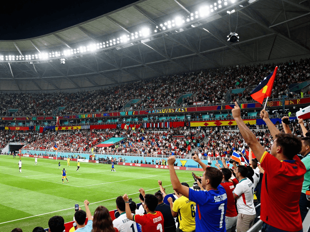บรรยากาศการเชียร์ฟุตบอลโลก 2026 เดิมพันบอลโลกรอบชิง ที่สนามที่เต็มไปด้วยแฟนบอล