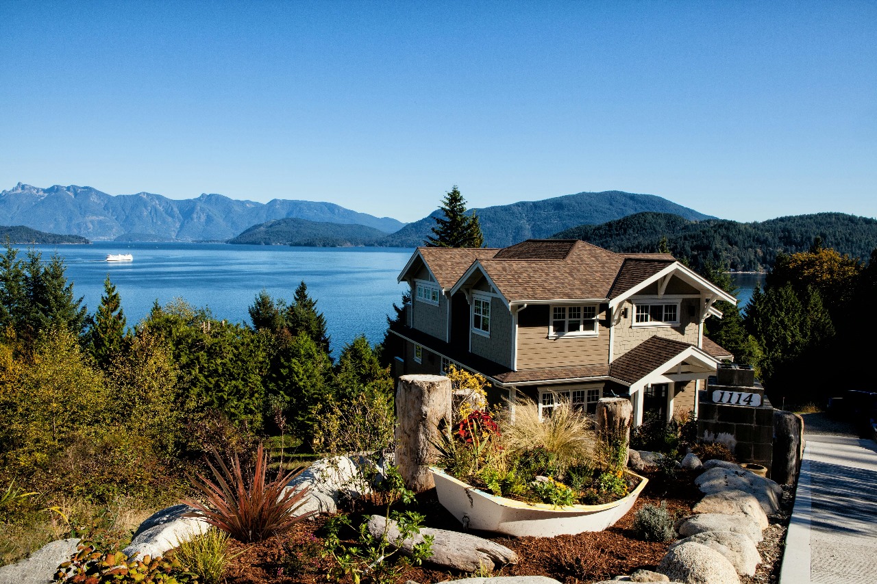 Find flexible deals through Pensacola FL homes for sale by owner in residential communities.